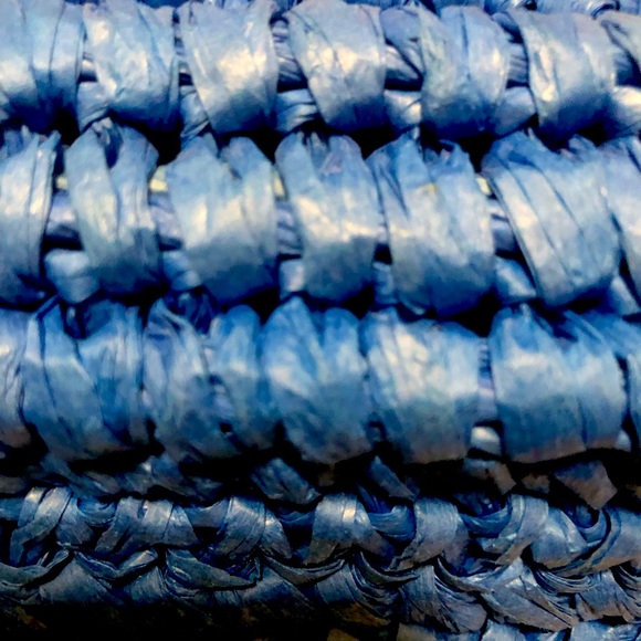 Royal Blue wicker Bag - Picture 2 of 4